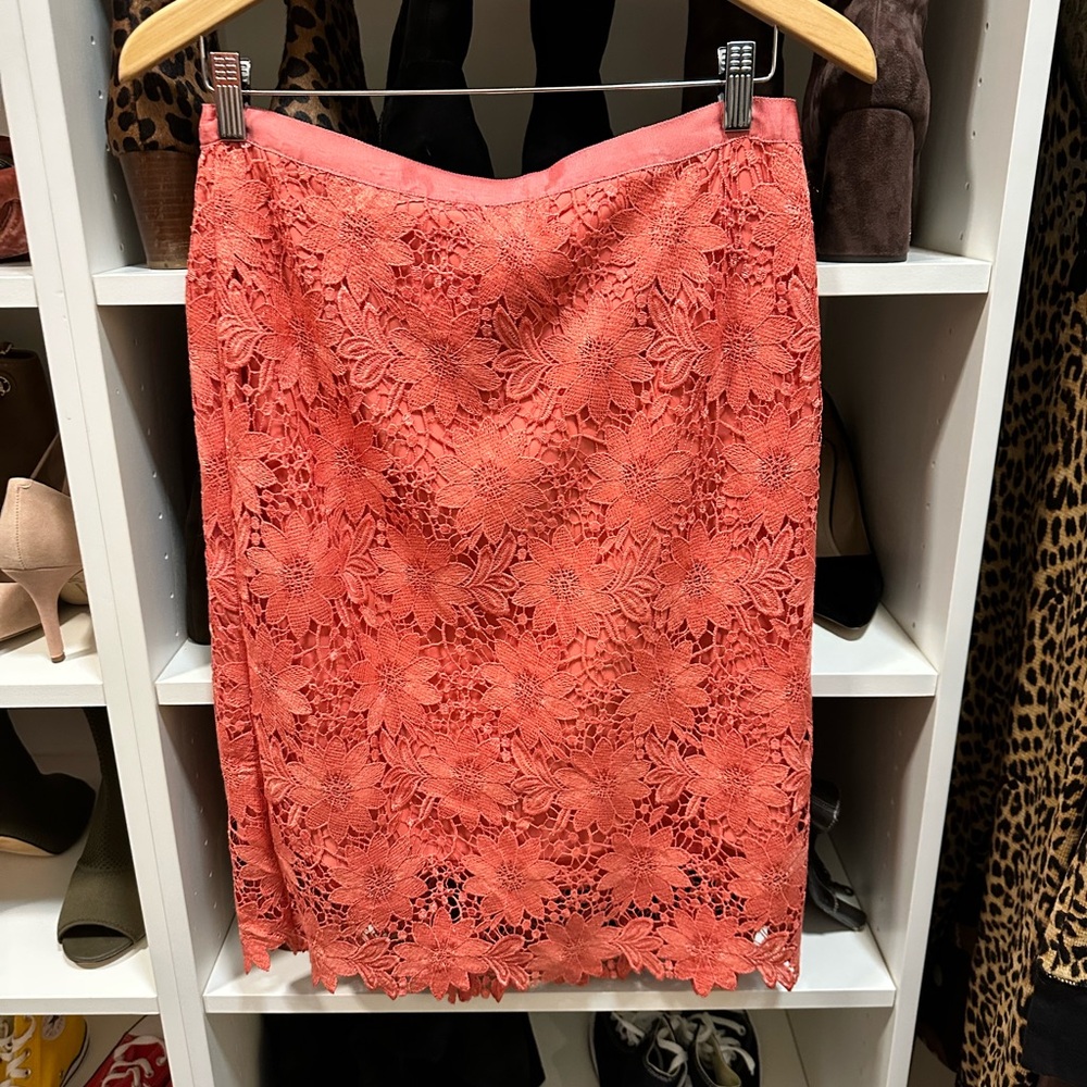 Ann Taylor coral lace skirt size 10